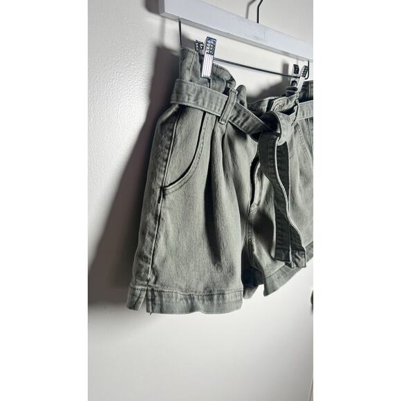 American Eagle AE Size 6 Olive‎ Green Paper Bag Pleated Denim Stretch Tie Short - Picture 3 of 8